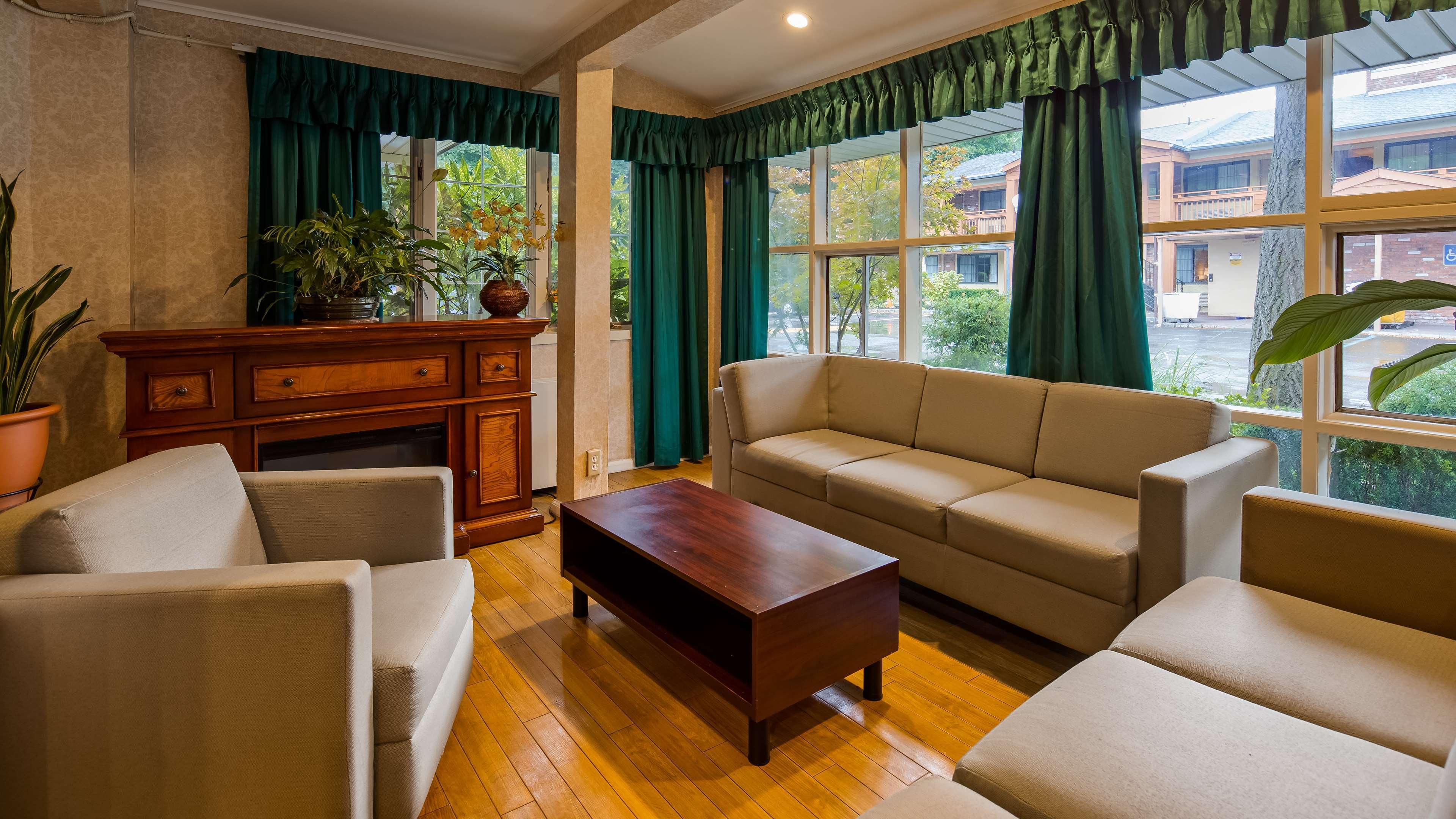 Surestay Plus By Best Western Woodbury Inn Εξωτερικό φωτογραφία
