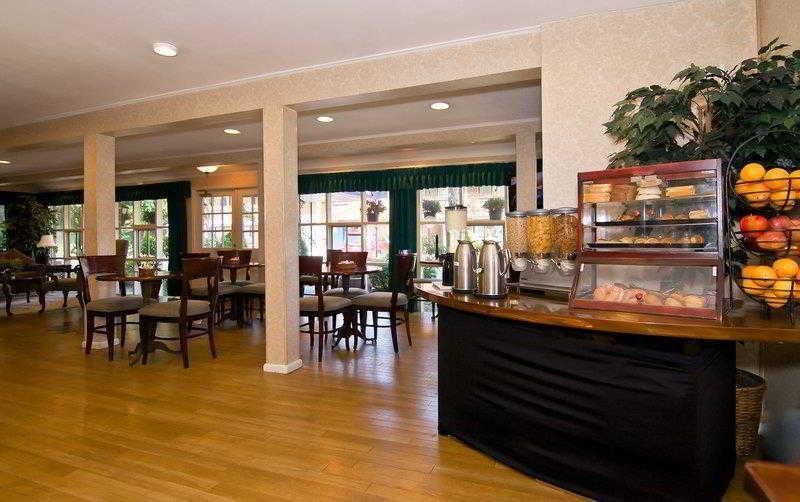 Surestay Plus By Best Western Woodbury Inn Εξωτερικό φωτογραφία